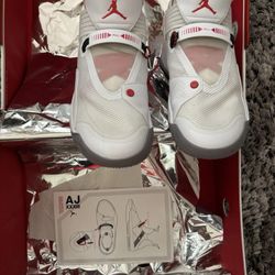 Air Jordan 33 SE Low White Cement Size 11