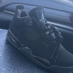Jordan 4 Black Cat