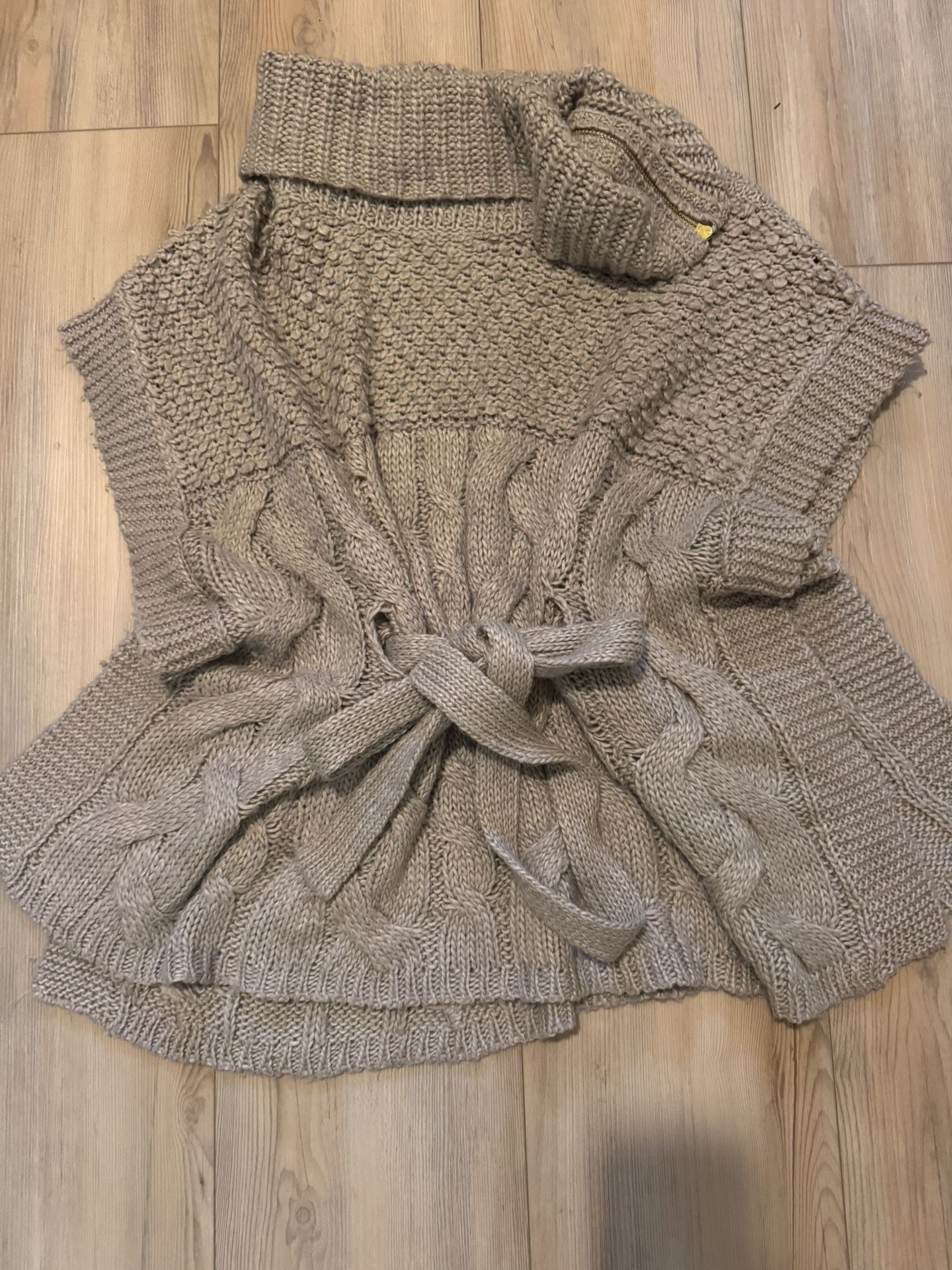 Chunky Knit Sleeveless Cardigan with Turtleneck & Belt