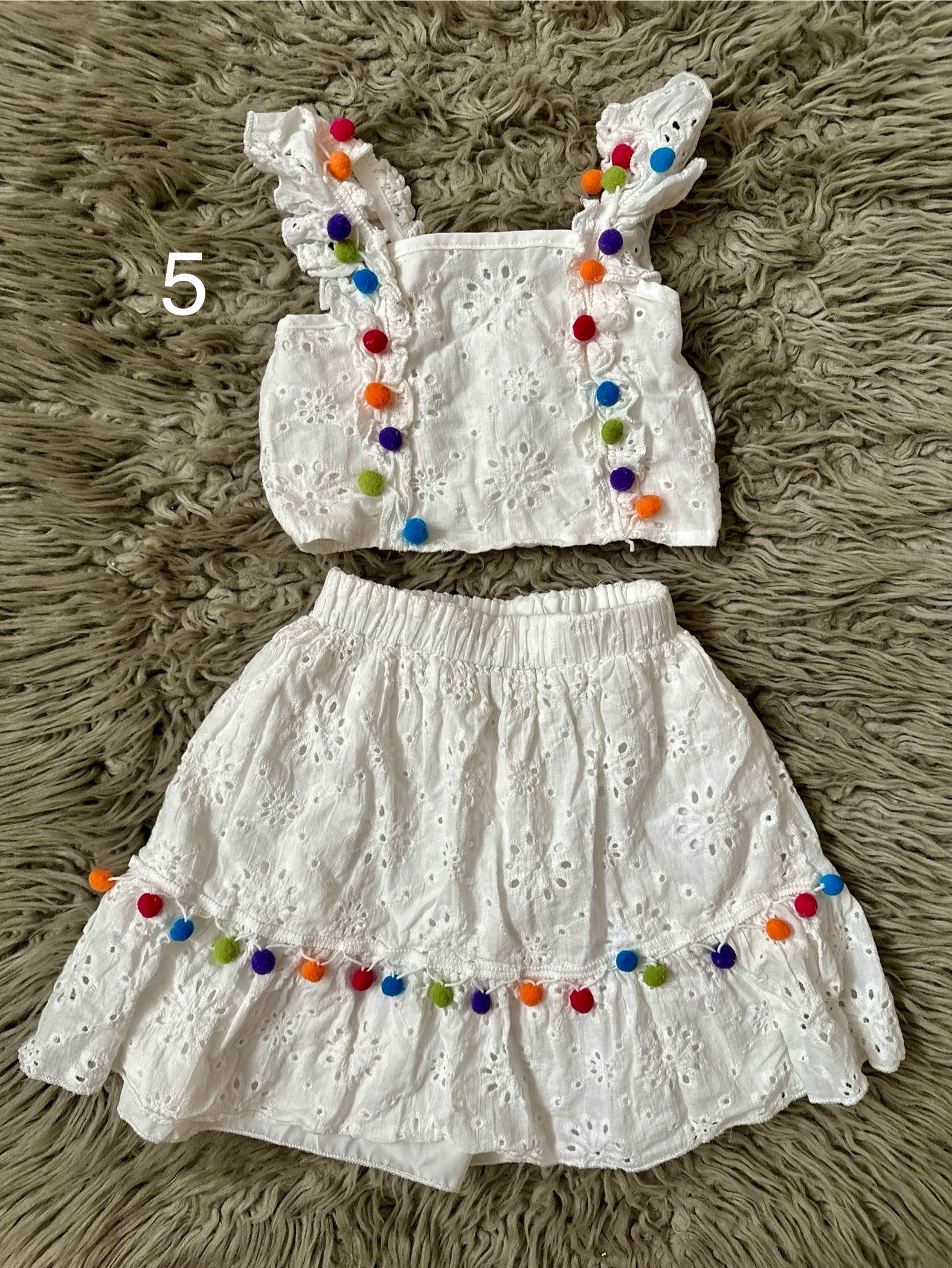 Girl Vacation Outfit 