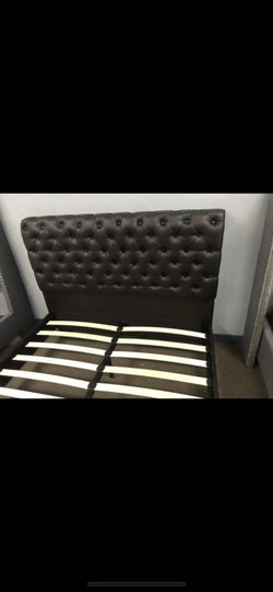 Queen platform bed