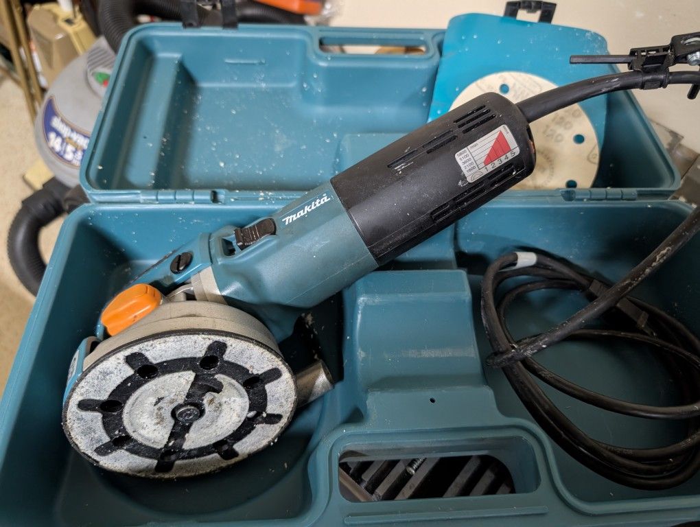 Makita BO6040 6" Random Orbit Sander (read)