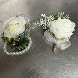 Artificial IvoryWrist Corsage and Boutonniere Set - NWT