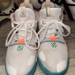 adidas hadden volume 5 size 10