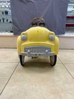 Burns Novelty & Toy Taxi Pedal Car Yellow Ride-On Vintage Style Child’s Pedal Car