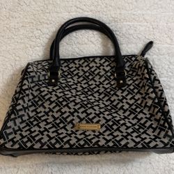 Tommy Hilfiger purse