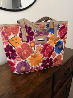 Large leather purse embroidered/ Bolsa artesanal grande de piel bordada