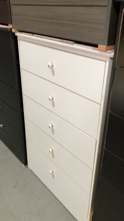 White 5D Chest Assembled