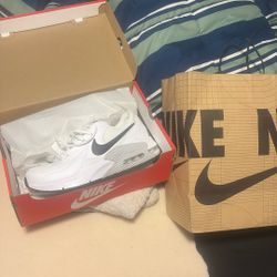 All White Nike Air Max Shoes 