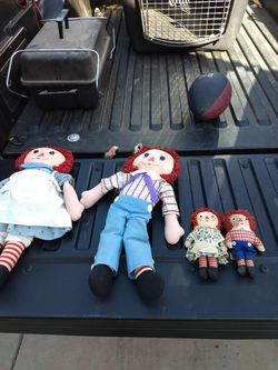 Raggedy Ann and Andy with kids