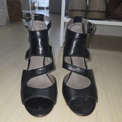 Levity Heels Black Size 7.5