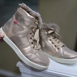 BRAND NEW JUSTICE BRONZE HIGHTOPS SZ 1 YOUTH GIRLS
