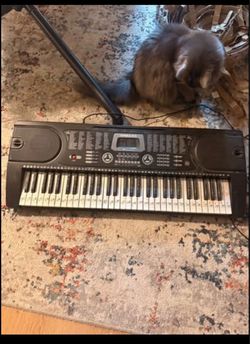 Hamzer piano, stand and bench