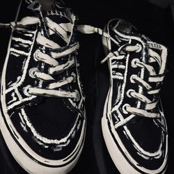 Hand painted Canvas Cartoon / Comic Shoes