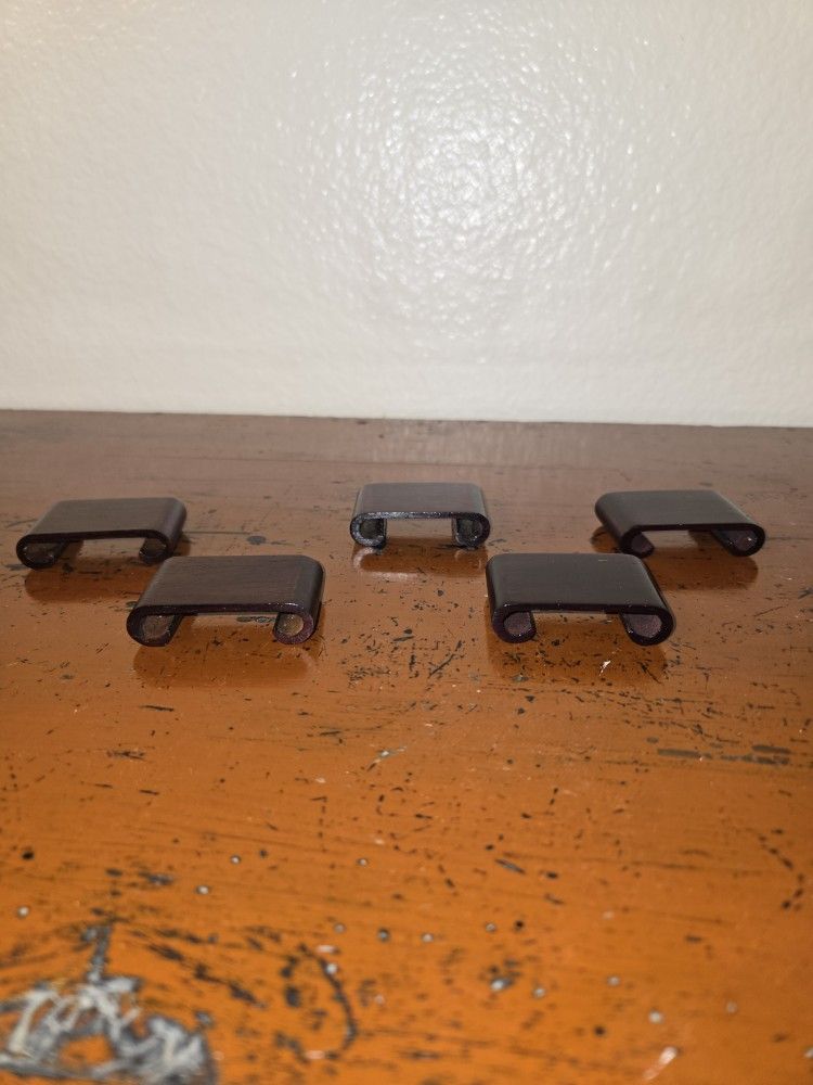 Set of 5 Vintage Chinese Base Stands
Overall diameter. 1/2 Height. 1 3/4" L , 1 1/2 D diameter, nothing broken, good condition.