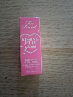 Too Faced Kissing Jelly Gloss Lip Oil