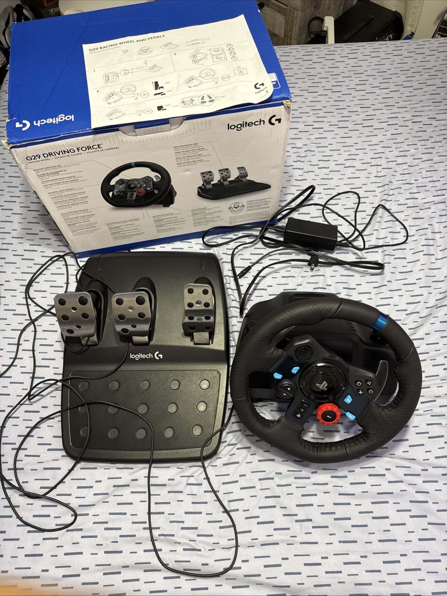 Logitech G29 Driving Force Racing Wheel Pedals for PS3/PS4/PS5/PC - WORKS GREAT!