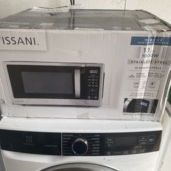 Vissani Midsize Countertop Microwave 1.1 cu ft 1000W Stainless Steel