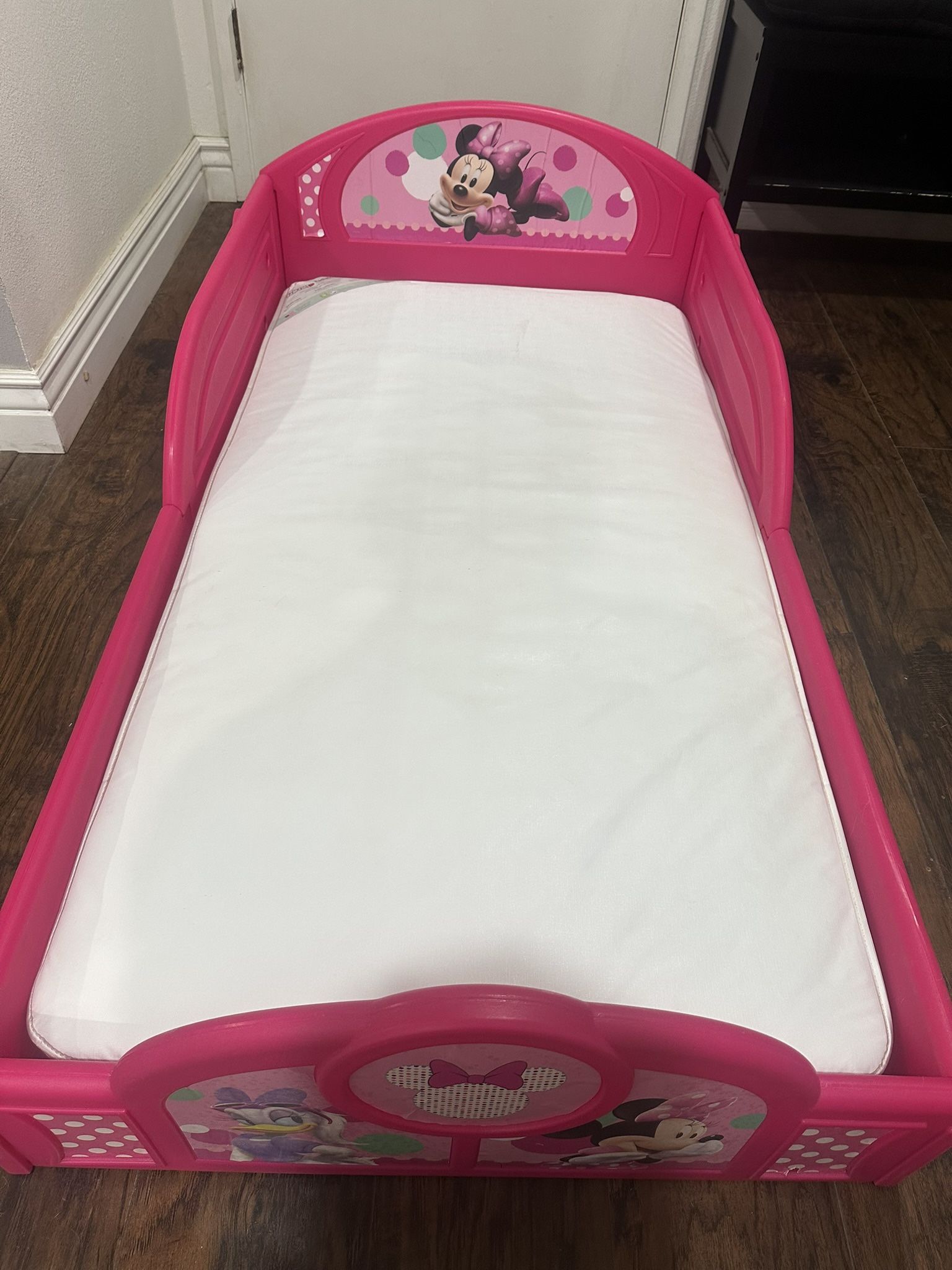 Minnie Kids Bed