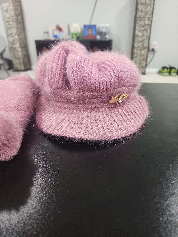 Mauve/Pink Colored Hat & Scarf Set 