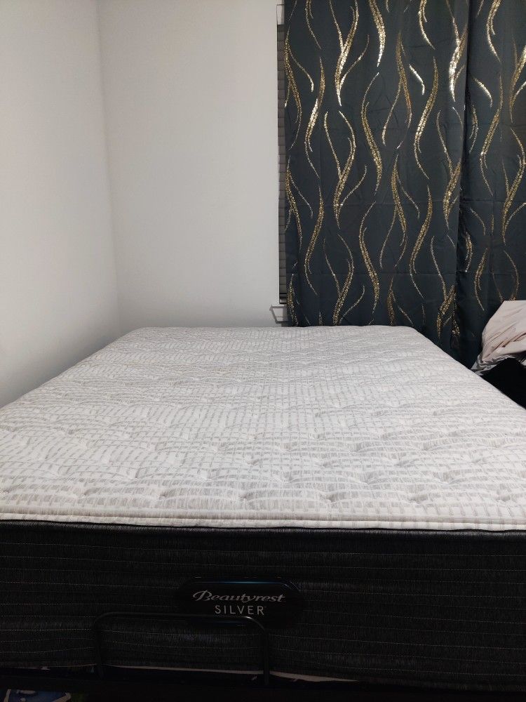 Beauty Rest 13.75 inch queen mattress + adjustable base