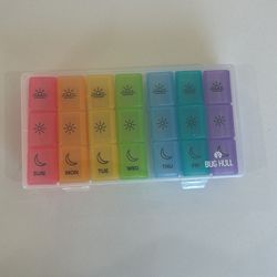 BUG HULL Pill Organizer Monthly, Moisture-Proof 4 Weeks Box, Large Green