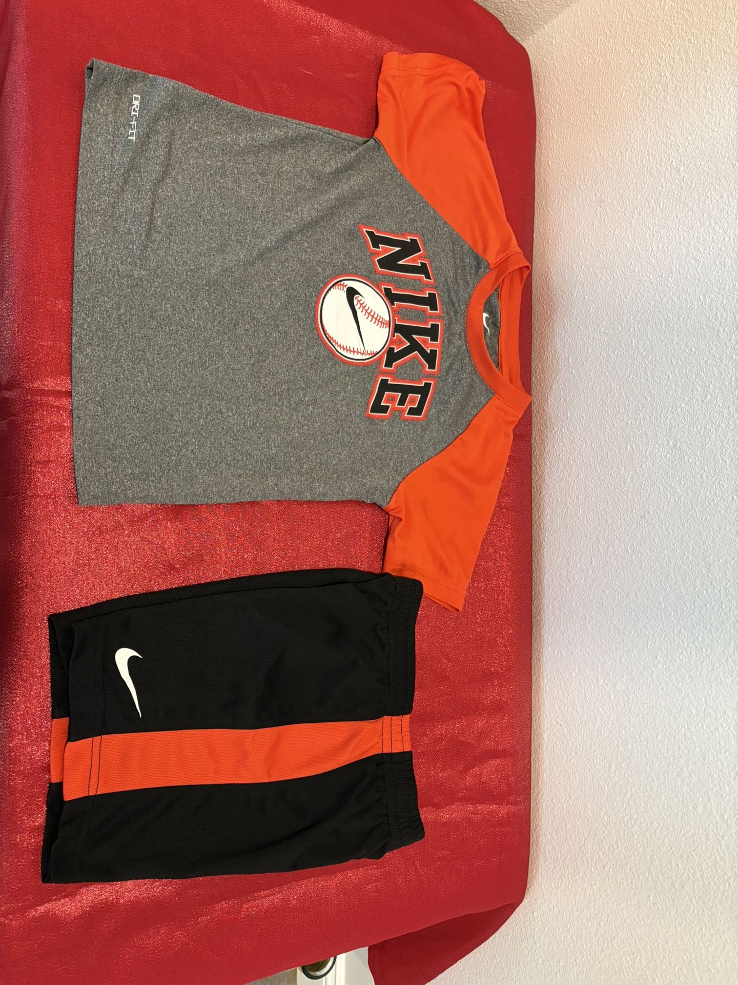 Nike boys youth size Large ( fits size S) top and short set Black Orange & Grey