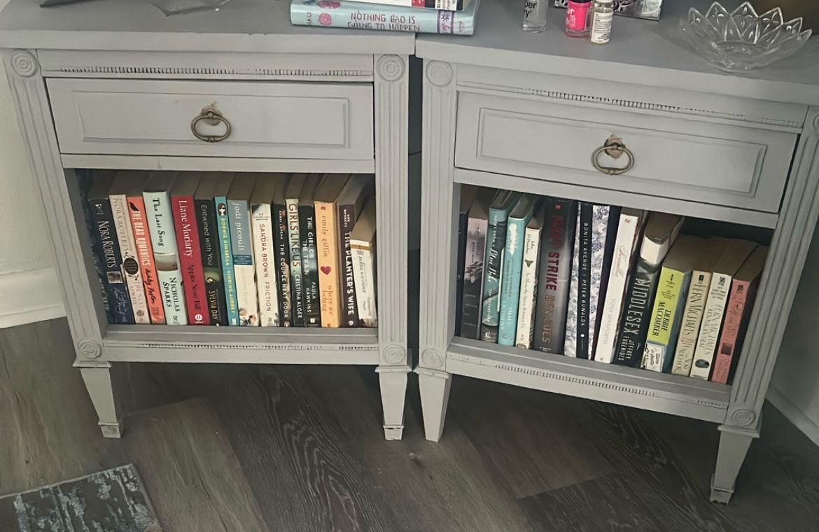 Two side tables from a bedroom set from the 1970s needs to be repainted