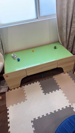 Free toddler train table. Pick up near BUR.