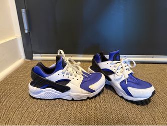 Nike sneakers 8.5