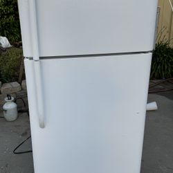 Refrigerator (Watsonville 