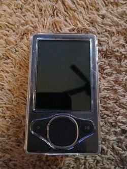 Microsoft Zune MP3 Player with Clear Case