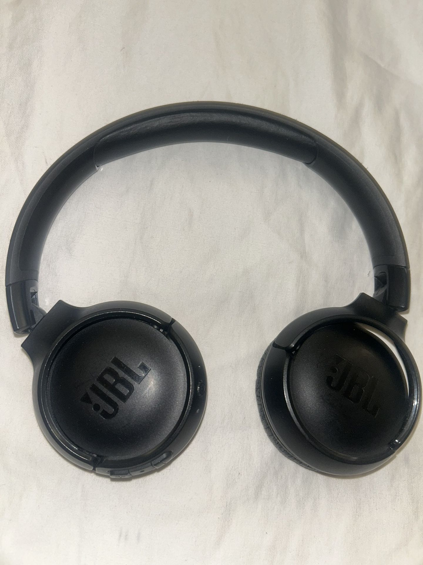 JBL Tune 520BT