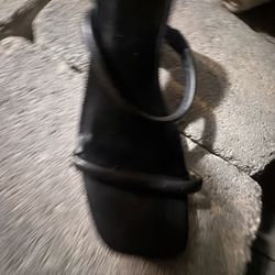 Women’s Heel- Black W/ Snake Print Heel