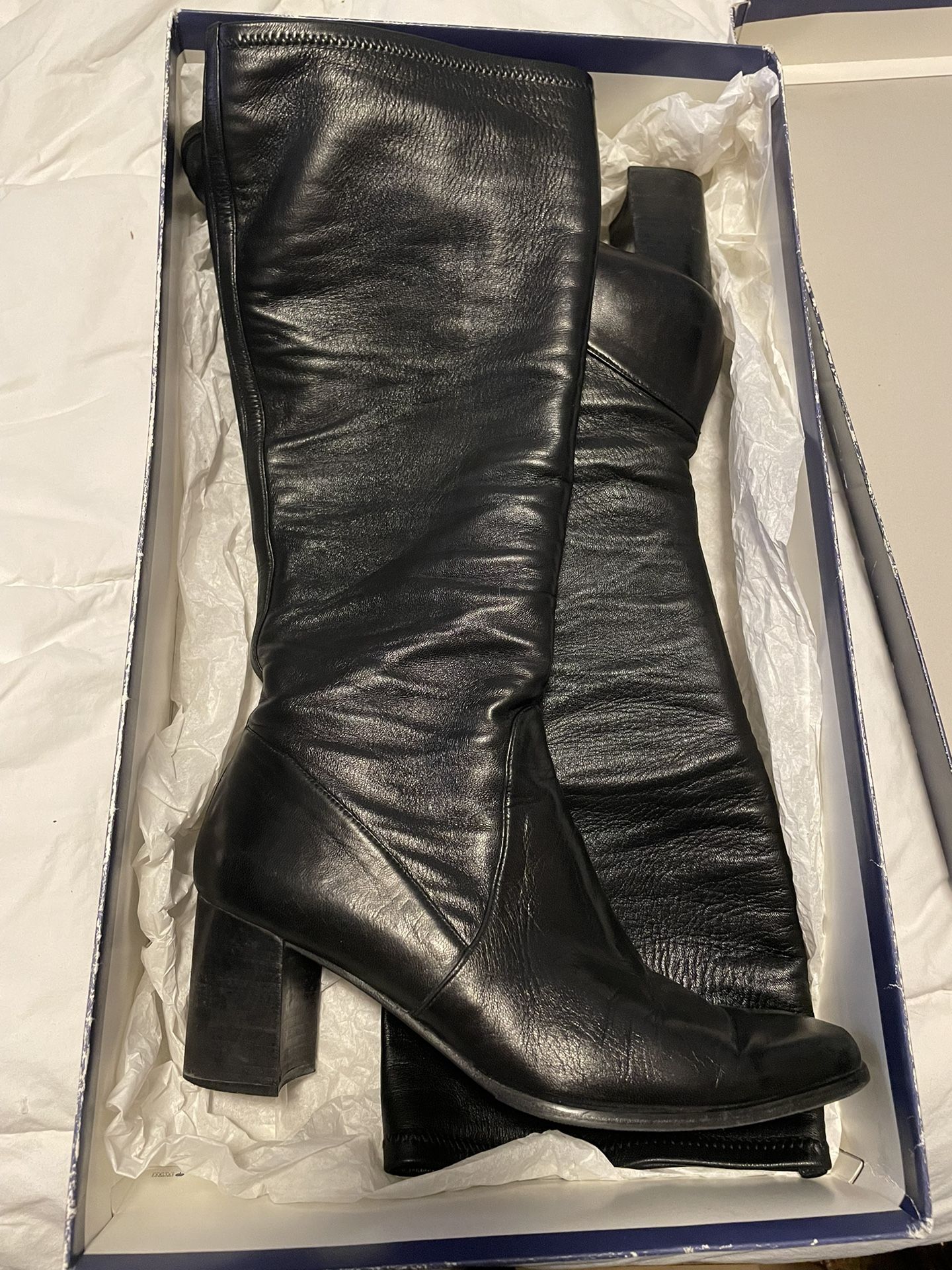 Stuart Weitzman black boots size 8.5 M 
