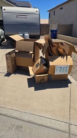 Free boxes on the curb 823 n hill cir
