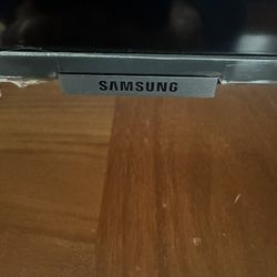 Samsung Tv With mount 