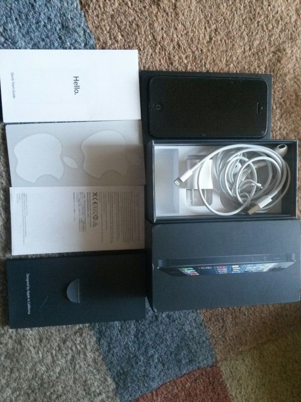 Space gray at&t iPhone 5 16gb box & accessories