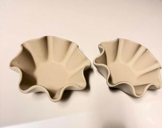 Pampered Chef Stoneware Tortilla Shell Bakers-Set of 2