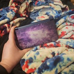 Nintendo 3DS XL - Galaxy - Price negotiable