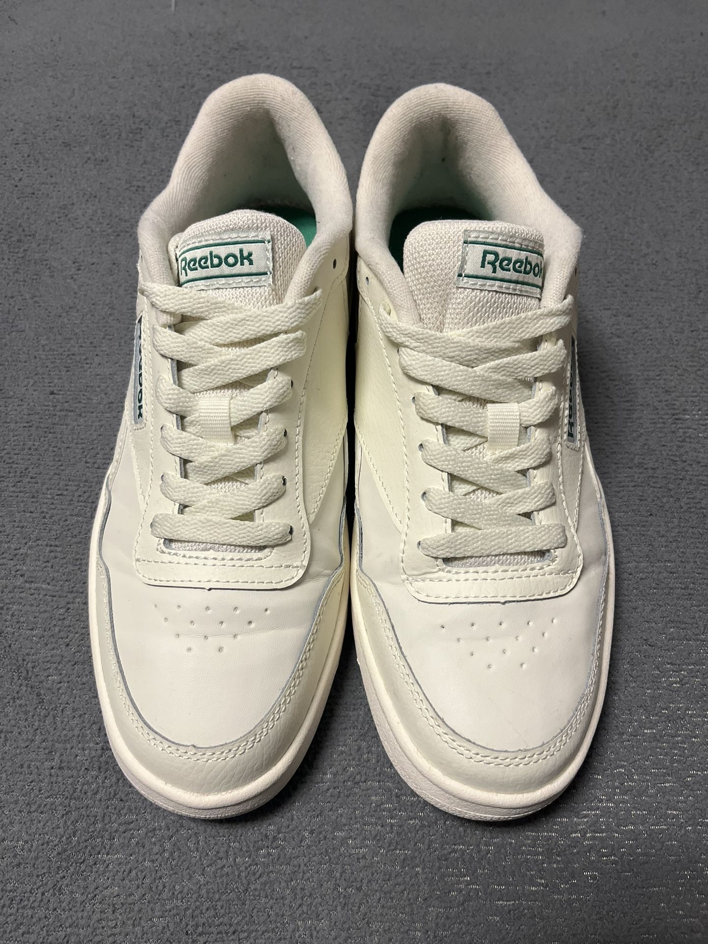 Reebok Court Advance Woman Size 9