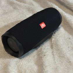 JBL Charge 4 Portable Bluetooth Speaker - Powerful Sound, 20-Hour Battery, Waterproof, -Great Condition
