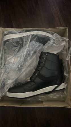 Black Brand Size 8 Men New