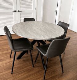 Round Dining Table and 4 Chairs Set