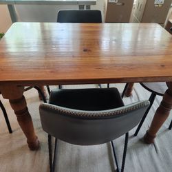 Dining Table & Chairs