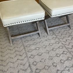 Set Ottomans