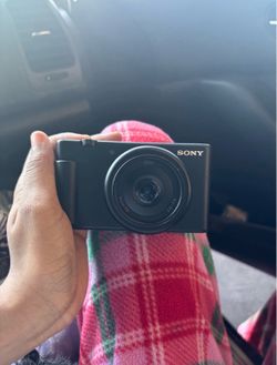 Sony ZV- F1