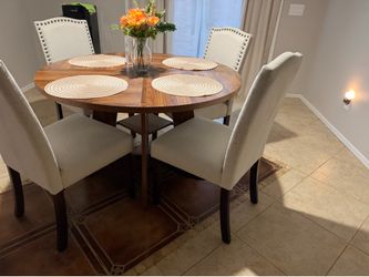 Dinning table and 4 chairs