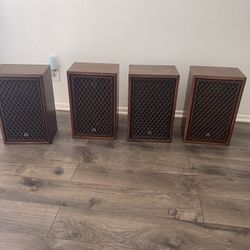 Sansui Speakers ( 4 Total)