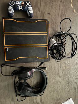 PS4 , controller /headphones